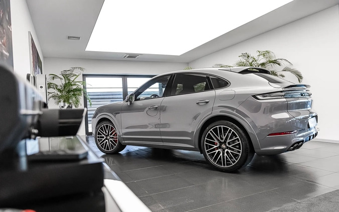 Porsche Cayenne cena 1091457 przebieg: 10, rok produkcji 2023 z Jedwabne małe 742